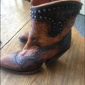 Women’s Dan Post boots I wore them 3 times.